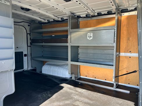 Used 2019 Nissan NV 3500 SL RWD image 17
