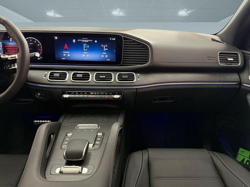Used 2026 Mercedes-Benz GLS 450 4MATIC image 28