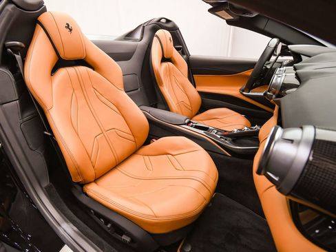 Used 2022 Ferrari 812 GTS image 17