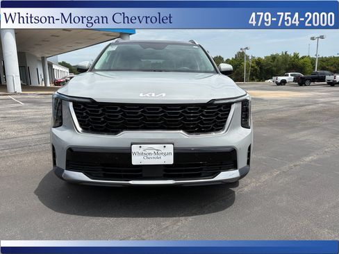 Used 2025 Kia Sorento S w/ Panoramic Sunroof Package FWD image 2