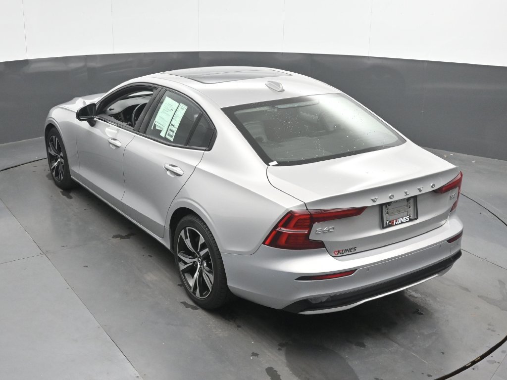 Used 2024 Volvo S60 B5 Core FWD image 38