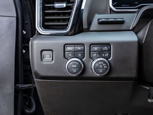 Used 2024 GMC Sierra 2500 Denali Ultimate image 22