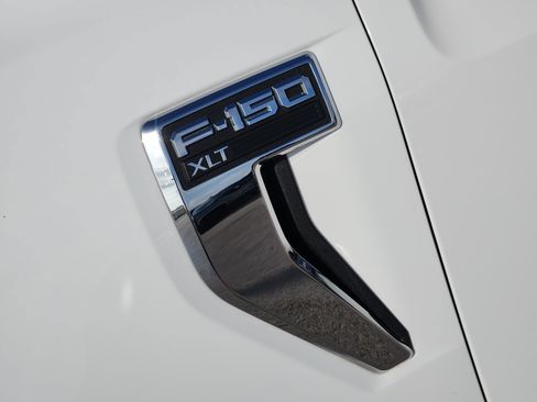 Used 2022 Ford F150 XLT w/ Equipment Group 302A High AWD/4WD image 12