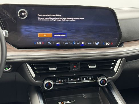 Used 2025 Chevrolet Tahoe Z71 image 17