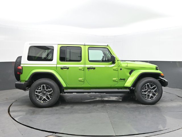 New 2026 Jeep Wrangler Unlimited Sahara w/ Whitecap Package AWD/4WD image 6