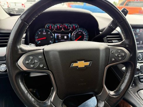 Used 2019 Chevrolet Suburban Premier AWD/4WD image 12