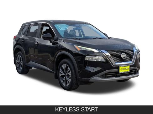 Used 2023 Nissan Rogue SV image 2