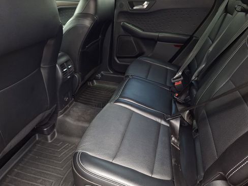 Used 2020 Ford Escape Titanium AWD/4WD image 12