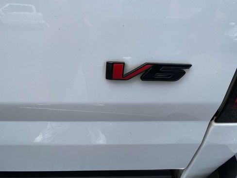 Used 2022 Chevrolet Colorado Z71 RWD image 11