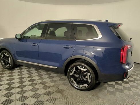 Used 2024 Kia Telluride S w/ S Sunroof Package image 7