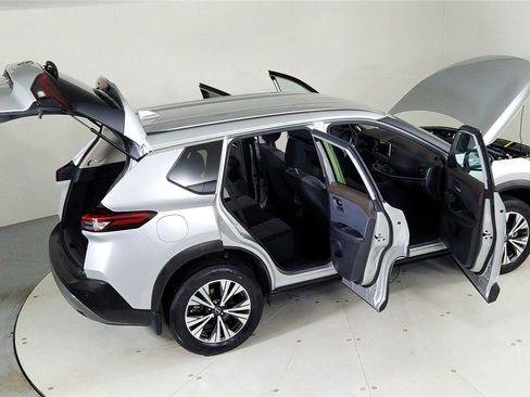 Certified 2023 Nissan Rogue SV image 24
