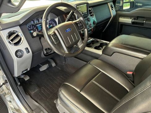 Used 2015 Ford F250 Lariat w/ Lariat Ultimate Package AWD/4WD image 9