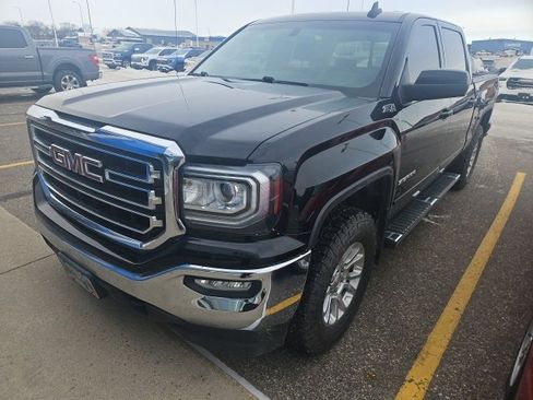 Used 2017 GMC Sierra 1500 SLE w/ SLE Value Package image 1