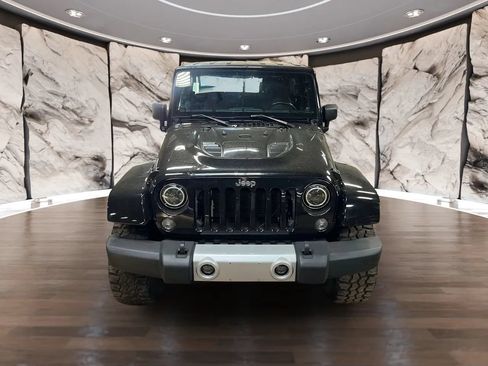 Used 2014 Jeep Wrangler Unlimited Sahara w/ Connectivity Group AWD/4WD image 12