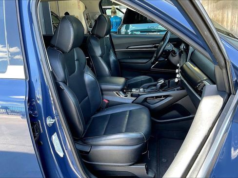 Used 2025 Kia Telluride S FWD image 7