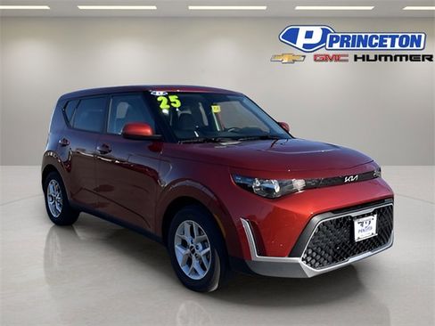 Used 2025 Kia Soul LX w/ LX Technology Package image 1