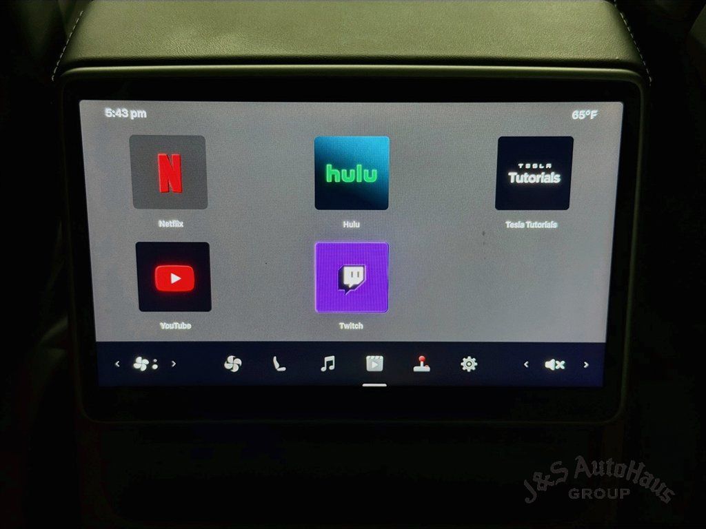 Used 2024 Tesla Model 3 Long Range RWD image 32
