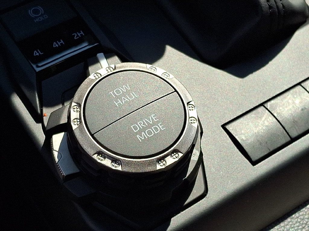 Certified 2025 Toyota 4Runner SR5 AWD/4WD image 27