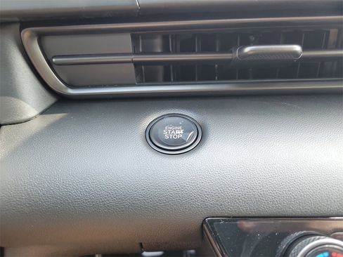 Used 2025 Hyundai Elantra Sport image 23