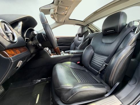 Used 2014 Mercedes-Benz SL 550 image 29