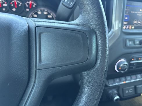 Used 2022 Chevrolet Silverado 1500 Custom image 17