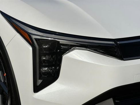 New 2025 Kia K4 LXS image 28