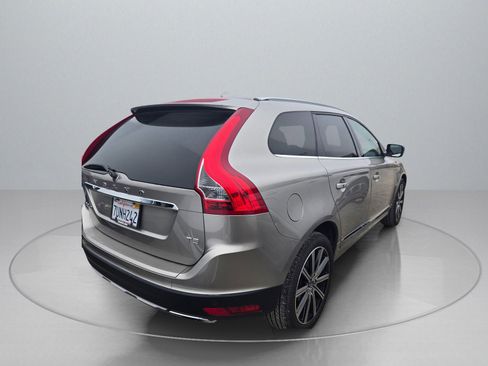Used 2016 Volvo XC60 T5 Premier w/ Proximity Package image 5