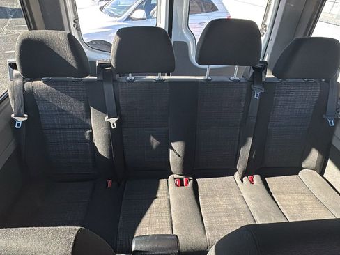 Used 2014 Mercedes-Benz Sprinter 2500 image 23