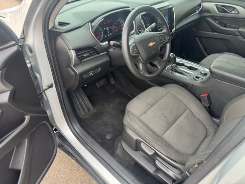 Used 2018 Chevrolet Traverse LS image 10