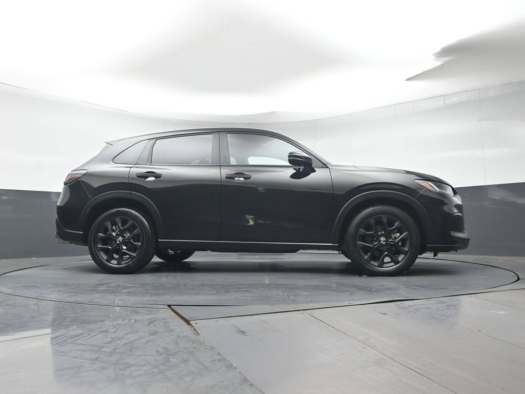 Used 2025 Honda HR-V Sport image 32