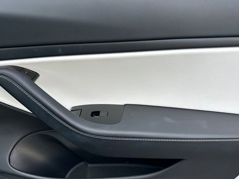 Used 2020 Tesla Model 3 image 19