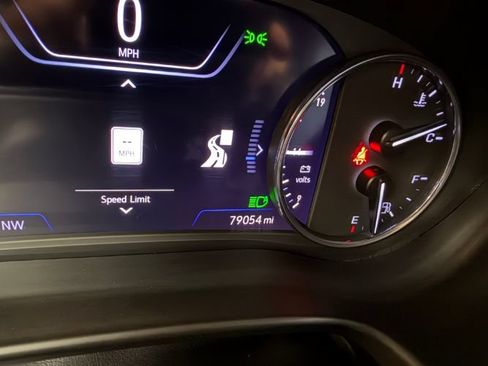 Used 2024 Buick Enclave Premium FWD image 20