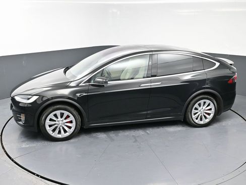 Used 2021 Tesla Model X Performance image 51