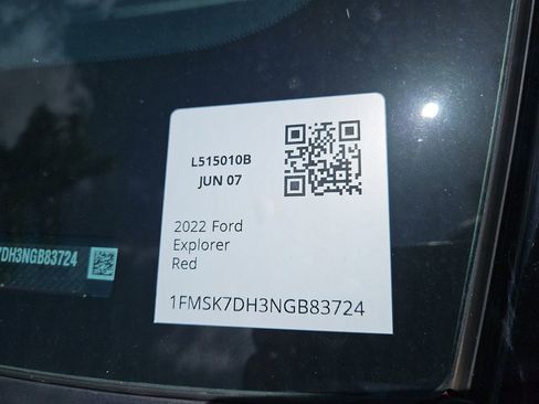 Used 2022 Ford Explorer XLT image 26