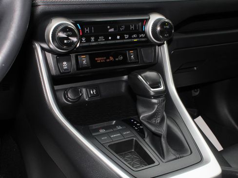 Used 2019 Toyota RAV4 XLE Premium w/ Cold Weather Package image 16