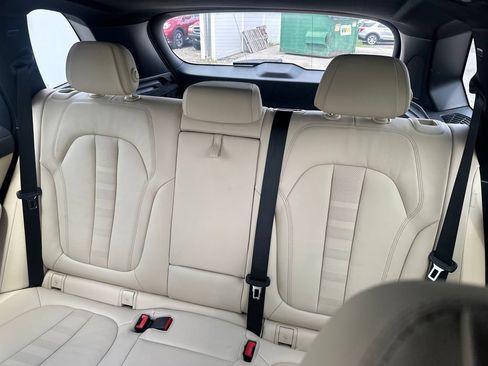 Used 2021 BMW X5 xDrive40i w/ Premium Package AWD/4WD image 50