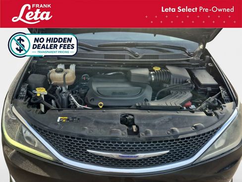 Used 2020 Chrysler Pacifica Limited FWD image 25