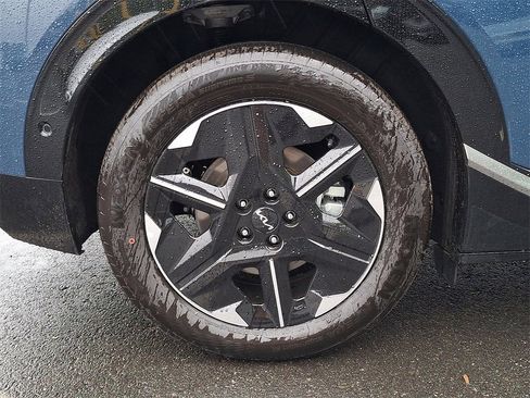 New 2025 Kia EV6 Wind image 6