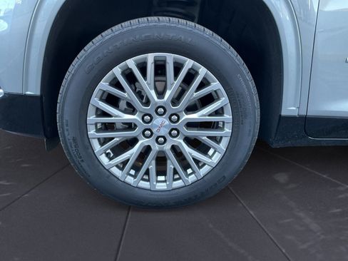 Used 2025 GMC Acadia Denali FWD image 14