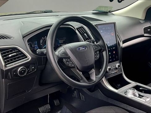 Used 2024 Ford Edge SE AWD/4WD image 16