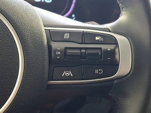 Used 2025 Kia Sportage EX FWD image 25