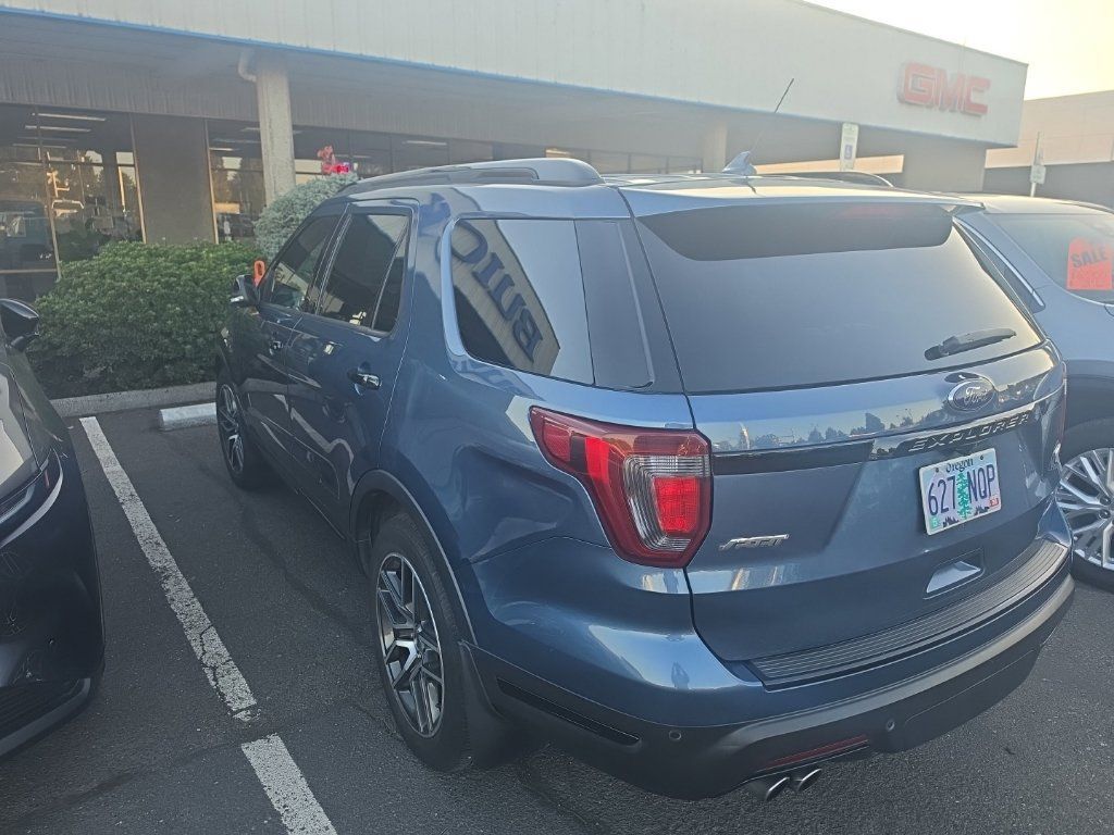 Used 2018 Ford Explorer Sport w/ Equipment Group 401A AWD/4WD image 5
