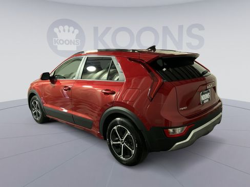 Used 2024 Kia Niro LX FWD image 14