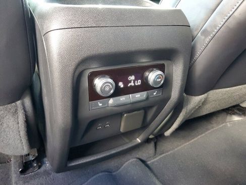 Used 2024 GMC Acadia Elevation image 18