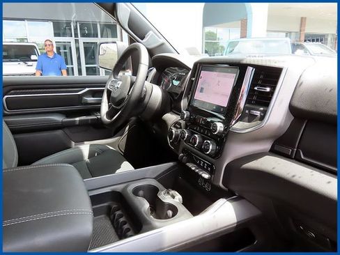 Used 2025 RAM 1500 Big Horn AWD/4WD image 8
