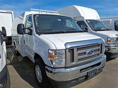 New 2025 Ford E-350 and Econoline 350 Super Duty w/ Power Equipment Group RWD image 3