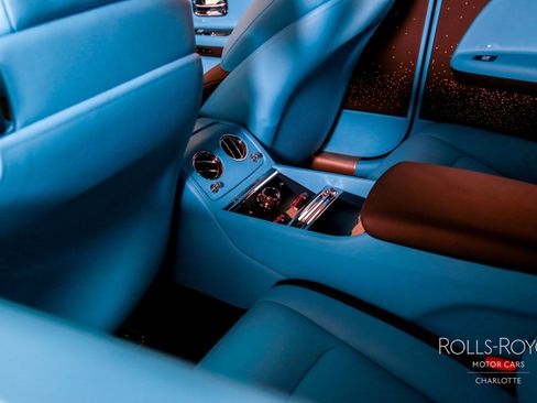 Certified 2025 Rolls-Royce Spectre image 20