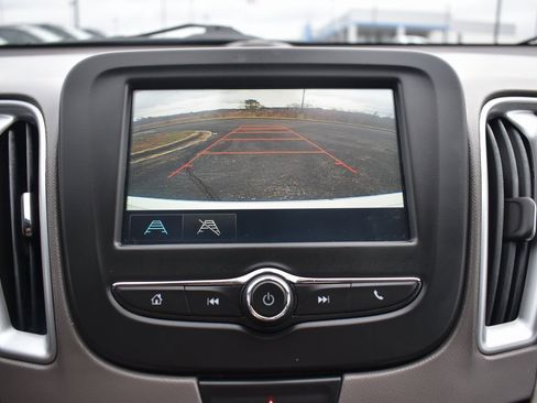 Used 2017 Chevrolet Malibu LS image 20