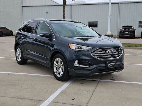 Used 2019 Ford Edge SEL w/ Equipment Group 201A image 3