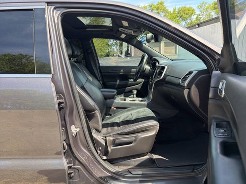 Used 2015 Jeep Grand Cherokee Altitude AWD/4WD image 29